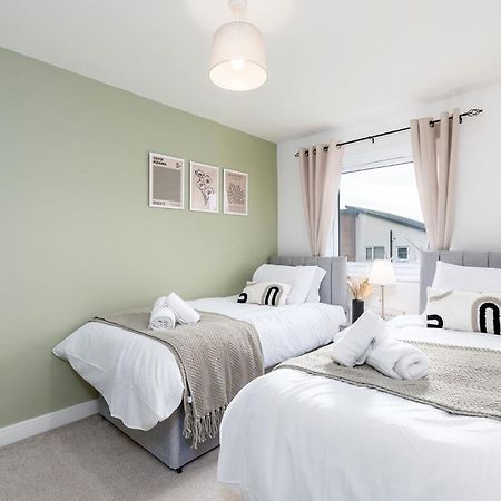 6 Guests - 3 Bedrooms - Free Wi-Fi - Manchester Eksteriør bilde