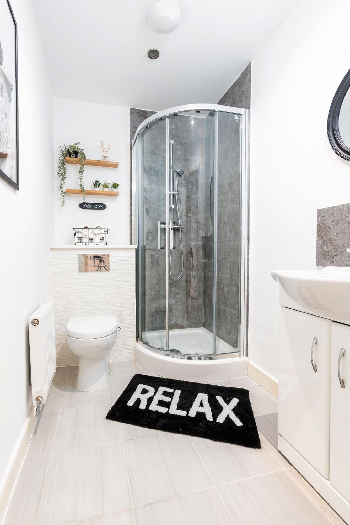 6 Guests - 3 Bedrooms - Free Wi-Fi - Manchester Eksteriør bilde