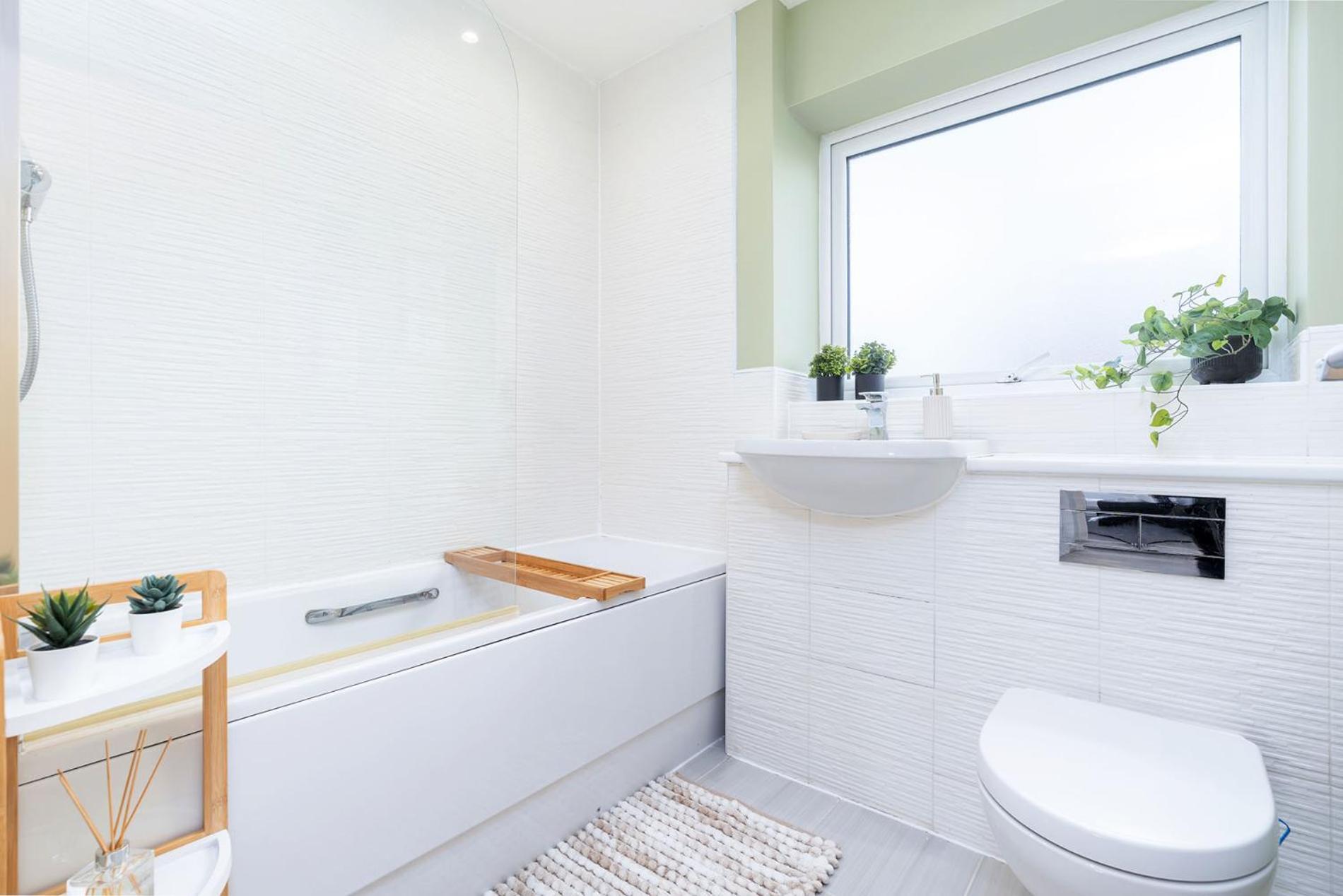 6 Guests - 3 Bedrooms - Free Wi-Fi - Manchester Eksteriør bilde