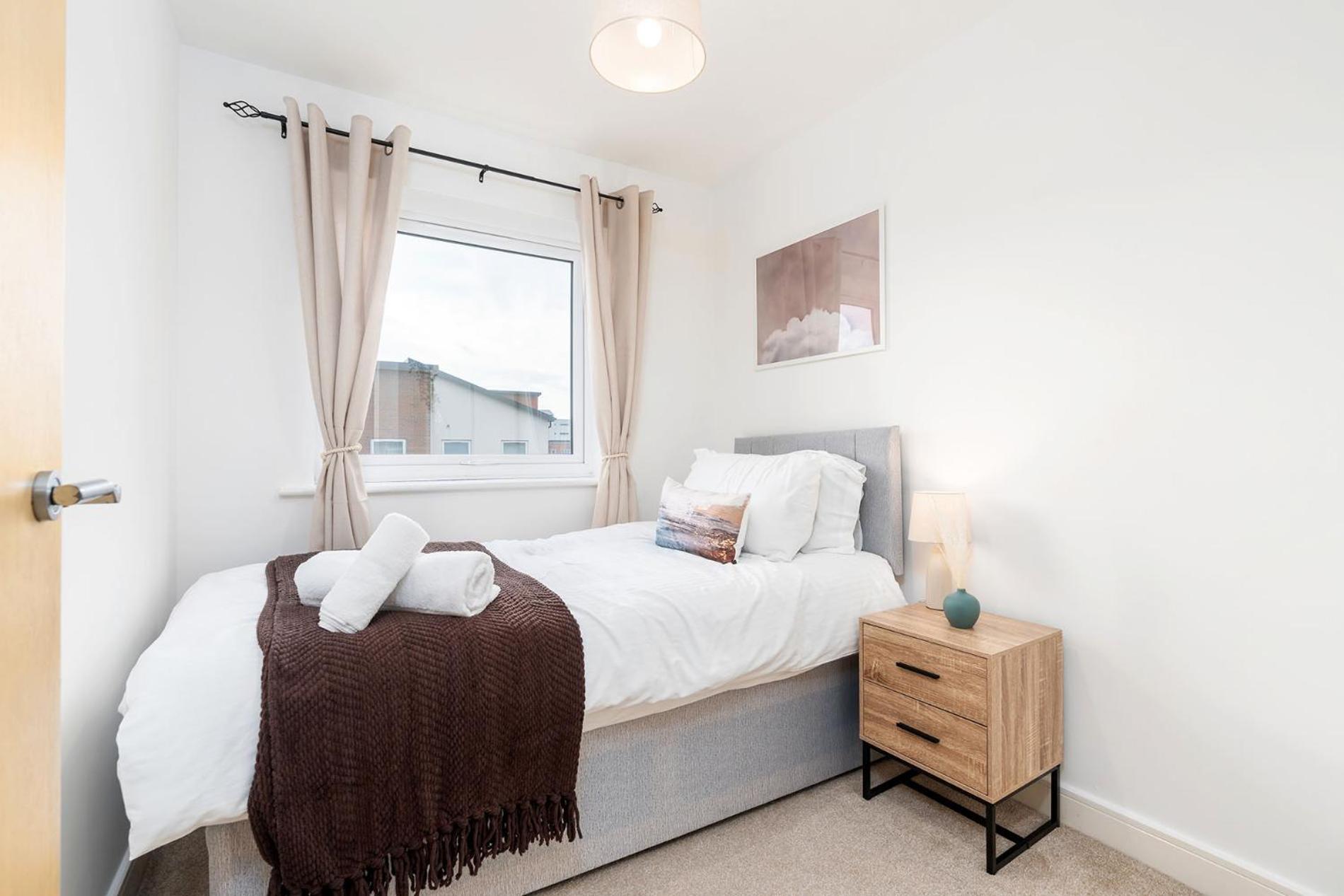 6 Guests - 3 Bedrooms - Free Wi-Fi - Manchester Eksteriør bilde