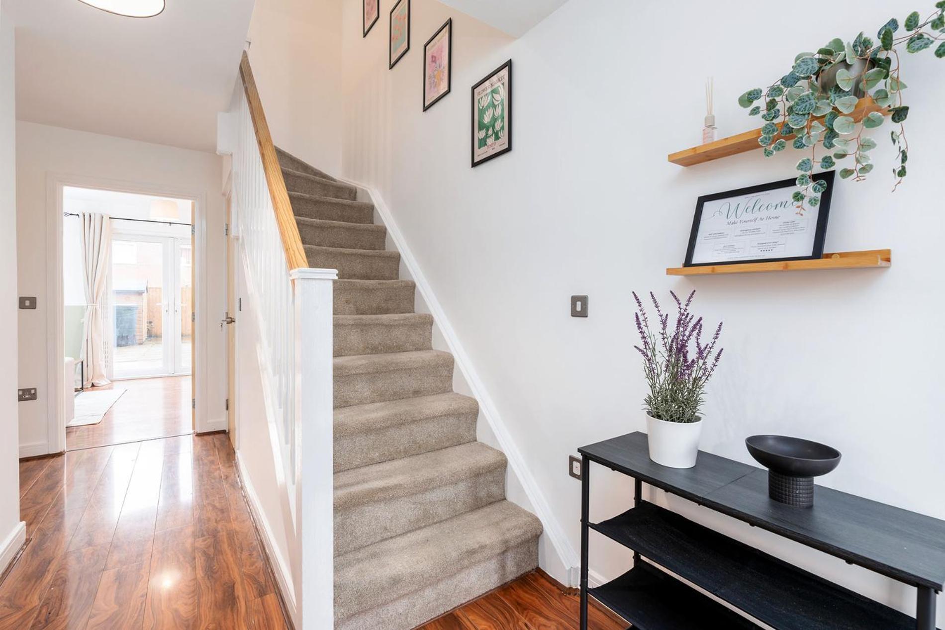 6 Guests - 3 Bedrooms - Free Wi-Fi - Manchester Eksteriør bilde